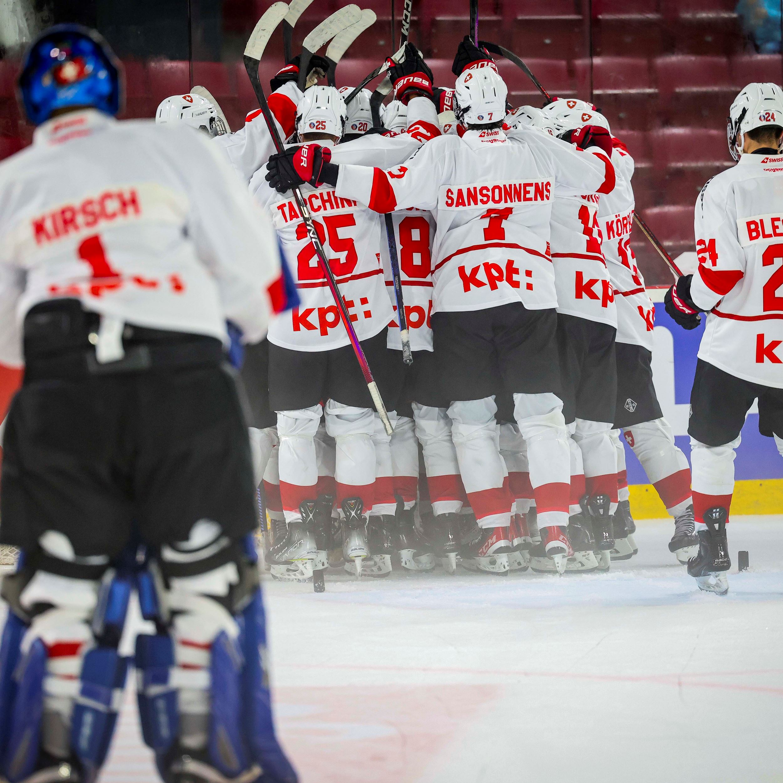 147A0177FIN-SUI.jpg 147A0177FIN-SUI.jpg