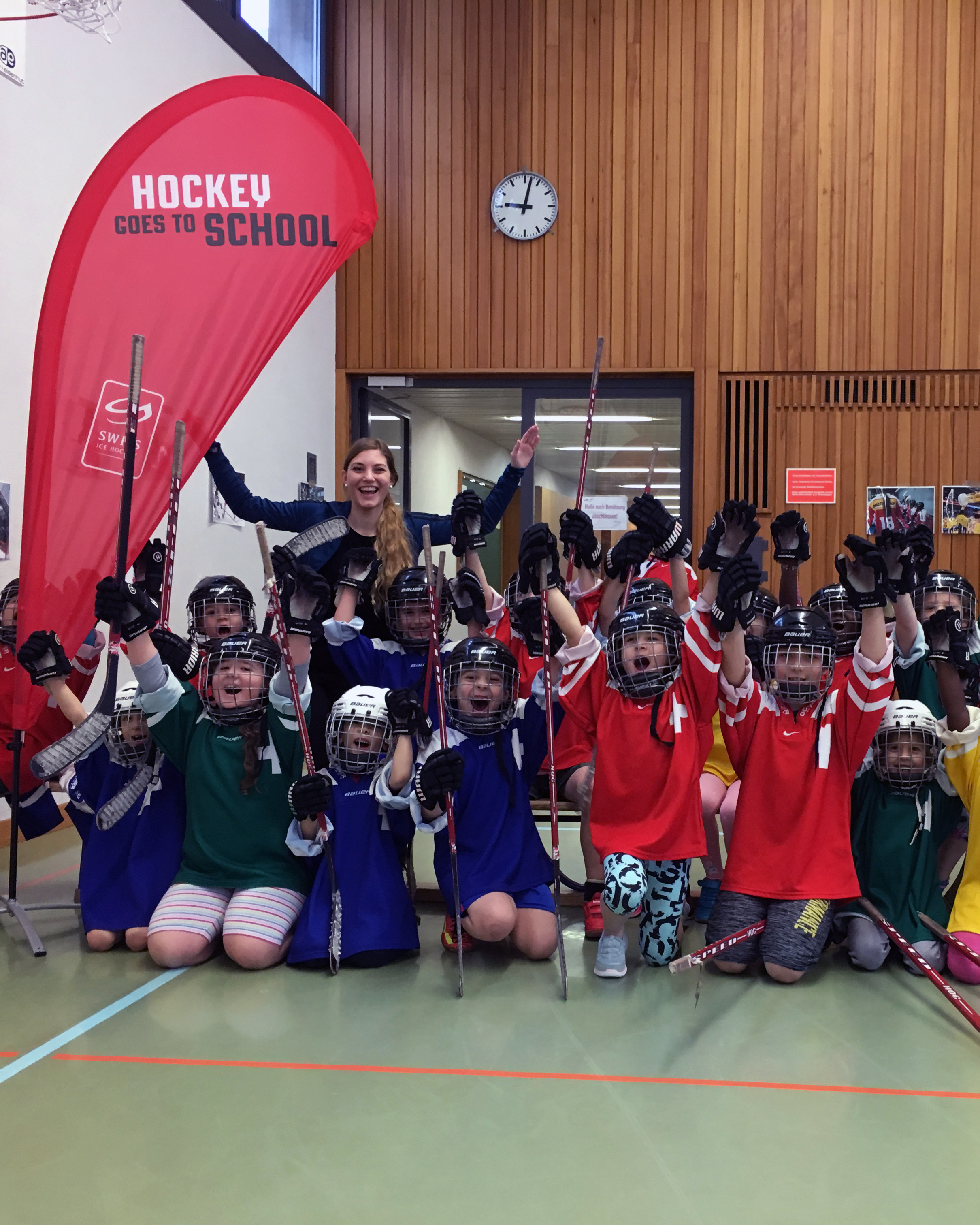 Hockey goes to School_45.jpg